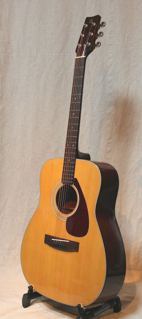 40 YAMAHA FG-200 | AcogiLabo